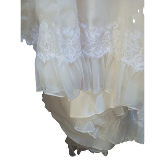 Vintage 1970s NWT ILGWU Ivory Wedding Dress Empire Waist Train Lace Fit As 4 - Picture 11 of 16